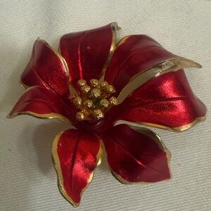 Elegant Red and Gold Floral Brooch